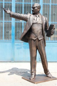 281 cm Kitap Tutan Atatürk Heykeli polyester