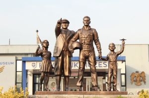 Atatürk ve havacılık anıtı satışı